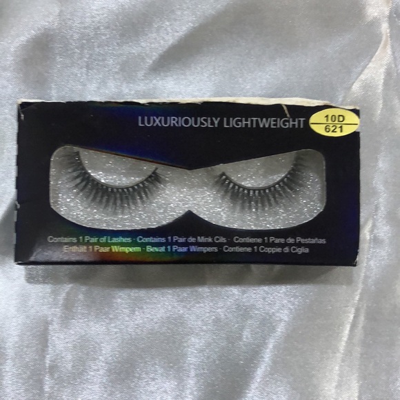 Eye lashes - Picture 7 of 10